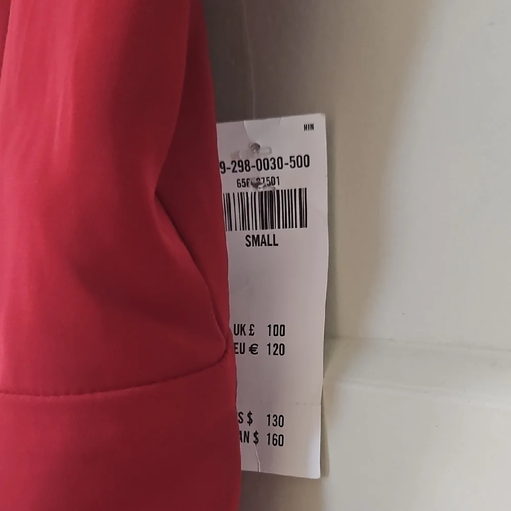 Abercrombie & Fitch sleek red